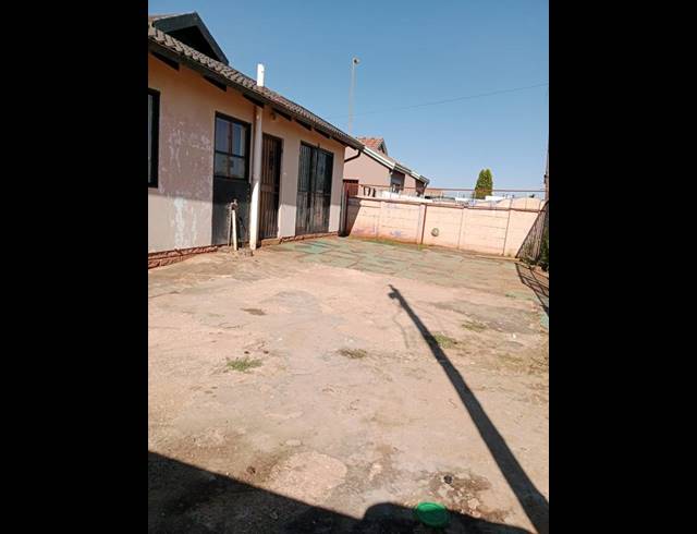 4 BEDROOM PROPERTY TO RENT IN VOSLOORUS EXT 7